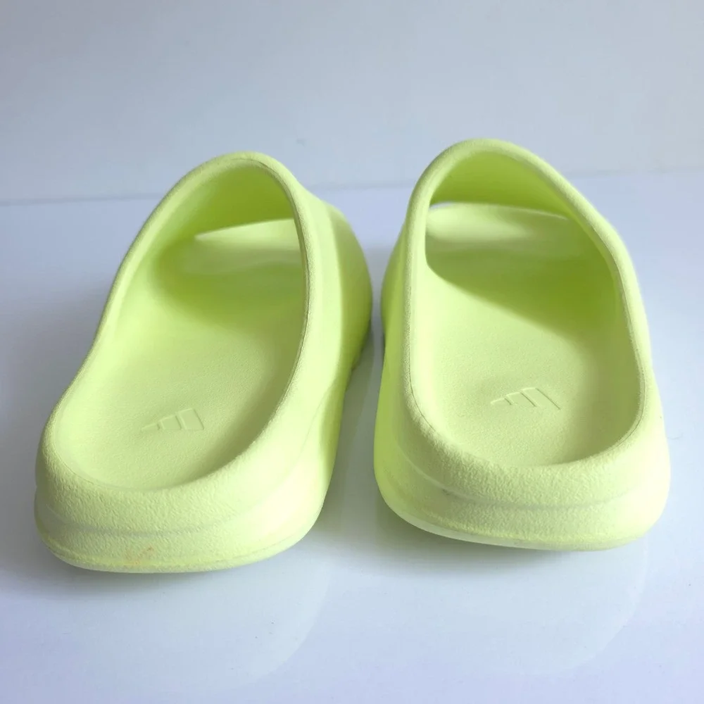 Adidas Yeezy Slide Glow Green Kids GZ6077 Size 5US Sandals
